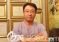 金泰洙 韓國(guó)克里姆特整形外科院長(zhǎng) 金泰洙 韓國(guó)克里姆特整形外科院長(zhǎng)