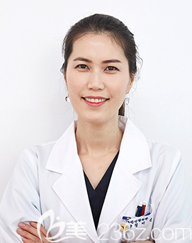 韓國蠟筆Crapas整形外科院長鄭美善