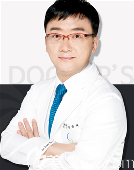韓國延世多仁整形外科醫(yī)院院長金均泰 韓國延世多仁整形外科醫(yī)院院長金均泰