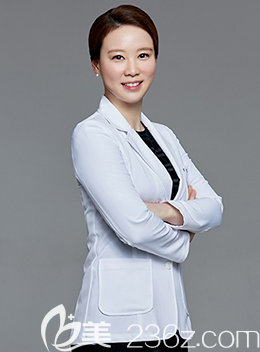 韓國(guó)DIONE吸脂皮膚門診林珠延院長(zhǎng)