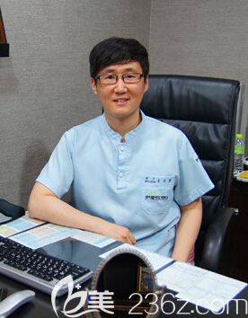 宋武鉉 韓國(guó)美典皮膚科院長(zhǎng)