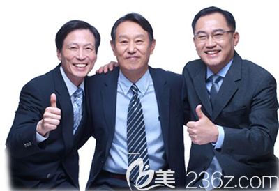 韓國耶斯(YES)整形外科醫(yī)生團(tuán)