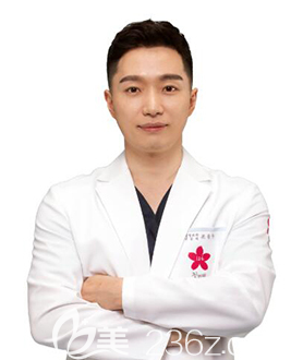 韓國(guó)First整形外科醫(yī)院院長(zhǎng)趙庸佑 韓國(guó)First整形外科醫(yī)院院長(zhǎng)趙庸佑
