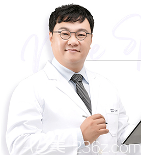 韓國樂于麗顏lovely yan整形外科院長金范鎮(zhèn)