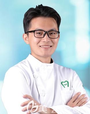 中山好民生口腔種植/修復醫(yī)生黃仁章 中山好民生口腔種植/修復醫(yī)生黃仁章