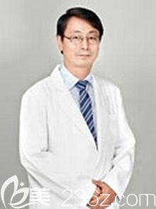 裴滿吉 韓國(guó)BELLAGE整形外科醫(yī)院院長(zhǎng) 裴滿吉 韓國(guó)BELLAGE整形外科醫(yī)院院長(zhǎng)