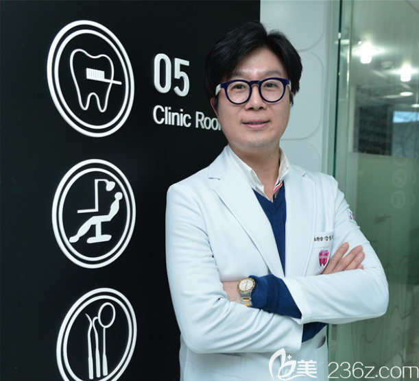 韓國今日安minish牙科醫(yī)院姜廷浩院長 韓國今日安minish牙科醫(yī)院姜廷浩院長