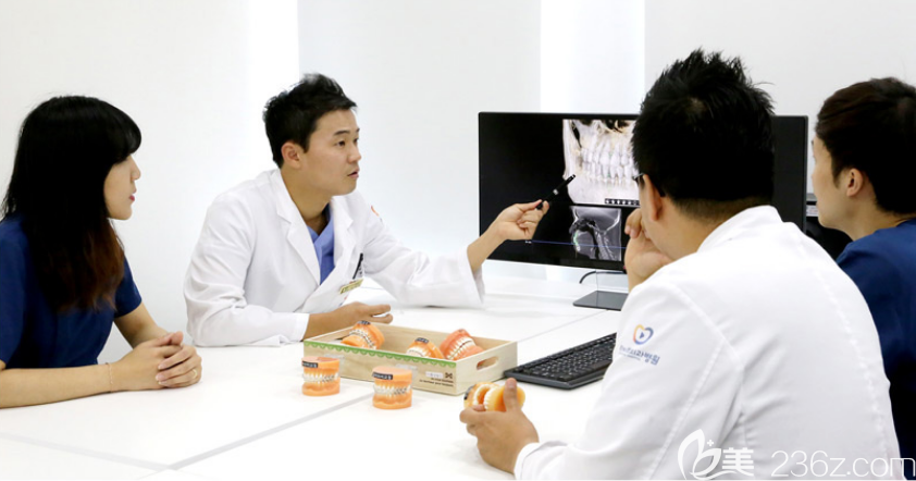 來(lái)一菲牙科醫(yī)院醫(yī)生詳細(xì)診療方案制定過(guò)程