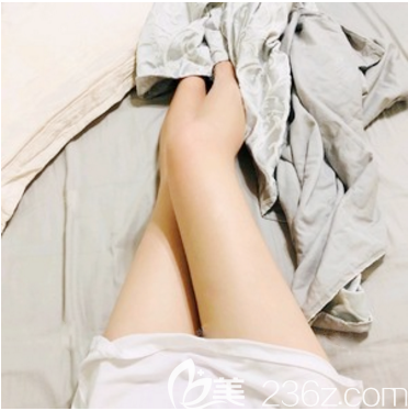 去東莞華美找詹慧院長做完大腿吸脂減肥后拿到一份面部吸脂和全身抽脂價(jià)格表