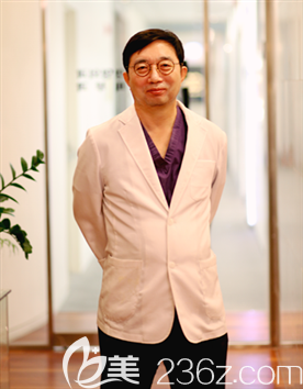 金煥益 韓國(guó)cube整形外科代表院長(zhǎng) 金煥益 韓國(guó)cube整形外科代表院長(zhǎng)