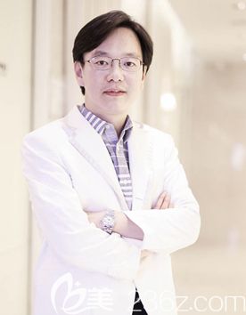 金亨俊 韓國MEDI PIUM整形醫(yī)院院長