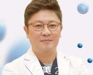 韓國磨骨醫(yī)生金一秀