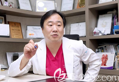 韓國(guó)Evita整形醫(yī)院全哲宇院長(zhǎng) 韓國(guó)Evita整形醫(yī)院全哲宇院長(zhǎng)