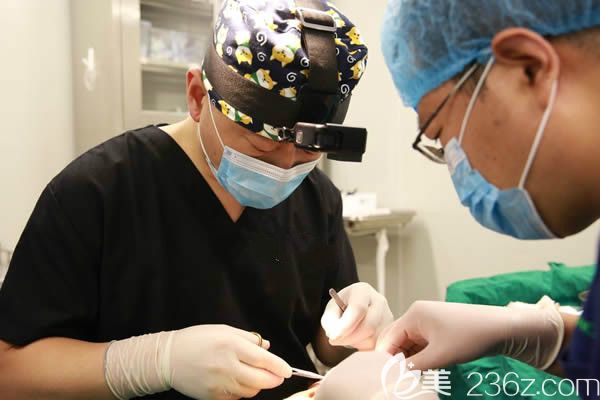 景德鎮(zhèn)藝美<!--<i data=20240703-sp></i>-->波給愛美者做鼻整形手術進行中 景德鎮(zhèn)藝美<!--<i data=20240703-sp></i>-->波給愛美者做鼻整形手術進行中