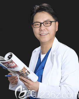 韓國清潭cozy整形外科盧潤圣院長