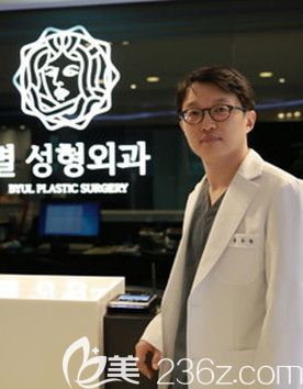 洪龍澤 韓國明星整形外科院長 洪龍澤 韓國明星整形外科院長