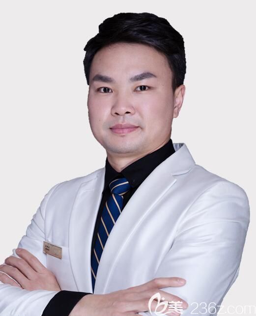 Yestar合肥藝星整形外科主任耿繼龍