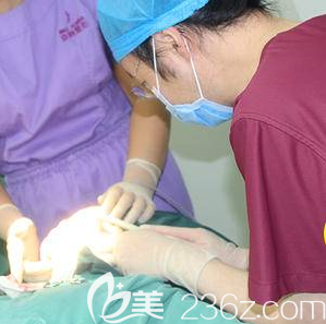 喬愛軍醫(yī)生給我做全臉脂肪填充手術(shù)當(dāng)天照