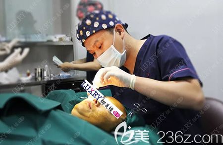 雞西御美樓線雕手術(shù)麻醉中 雞西御美樓線雕手術(shù)麻醉中