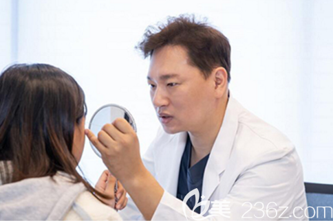 韓國(guó)F5整形外科李炯交院長(zhǎng) 韓國(guó)F5整形外科李炯交院長(zhǎng)