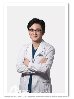 恒合醫(yī)療投資有限公司正畸總監(jiān)，恒美口腔萬達(dá)店正畸科主任王金