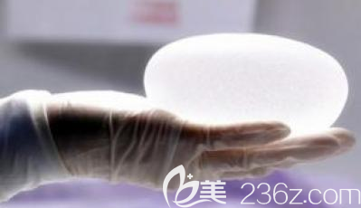 隆胸使用的假體