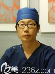 韓國清潭first成鎮(zhèn)模院長