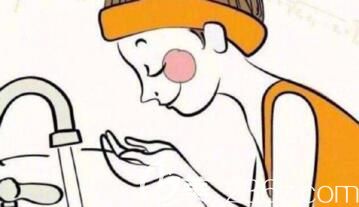 割雙眼皮拆線后多久可以洗臉啊？