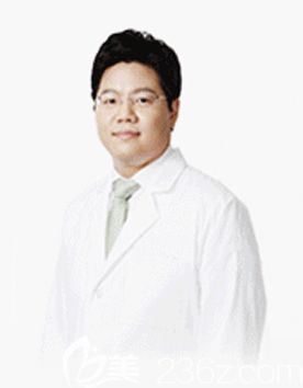 李炯澈 韓國DIO整形外科醫(yī)院院長 李炯澈 韓國DIO整形外科醫(yī)院院長