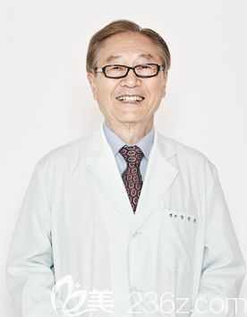 梁精康 韓國(guó)人愛(ài)首爾牙科醫(yī)院代表院長(zhǎng) 梁精康 韓國(guó)人愛(ài)首爾牙科醫(yī)院代表院長(zhǎng)