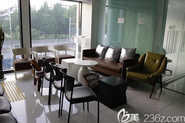 韓國透明牙科醫(yī)院環(huán)境圖