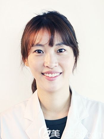 高炅民 韓國優(yōu)露牙科醫(yī)院院長