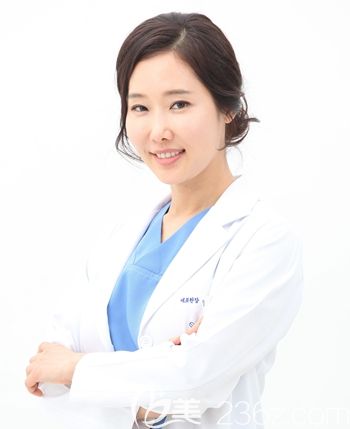 李秀珍 韓國優(yōu)露牙科醫(yī)院代表院長 李秀珍 韓國優(yōu)露牙科醫(yī)院代表院長