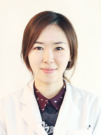 樸智慧 韓國優(yōu)露牙科醫(yī)院院長 樸智慧 韓國優(yōu)露牙科醫(yī)院院長