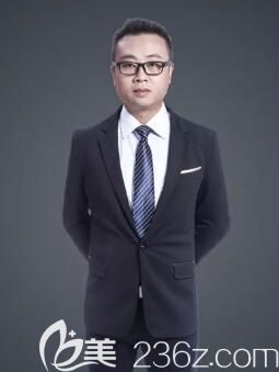 長(zhǎng)沙科爾雅口腔特聘種植醫(yī)生諶志遠(yuǎn)