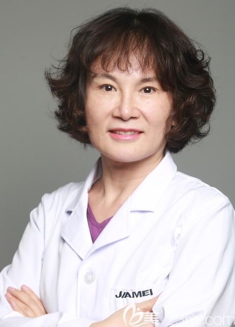 北京佳美口腔正畸醫(yī)生李瑛杰