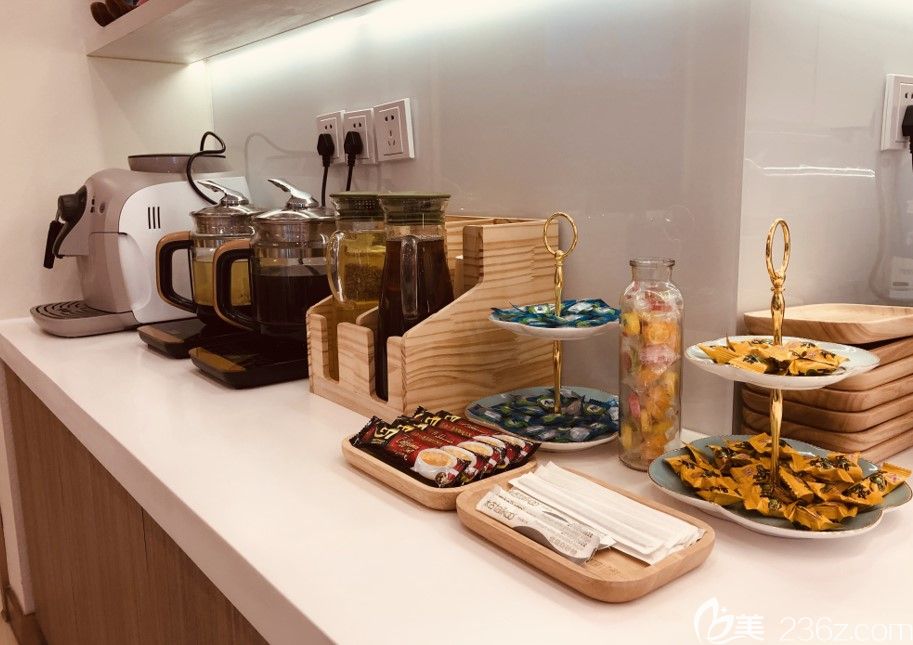 重慶維樂口腔的零食區(qū) 重慶維樂口腔的零食區(qū)