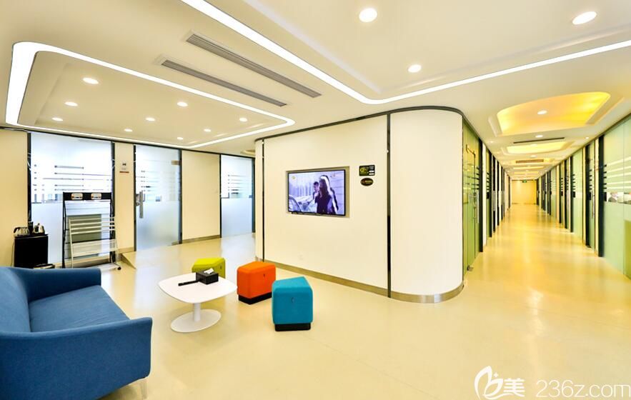 杭州齊爾口腔顧客休息區(qū)