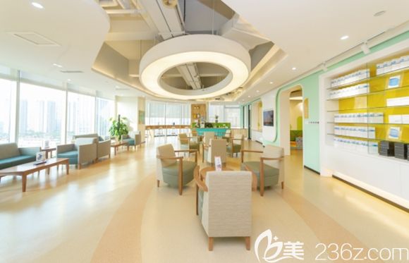 茁悅口腔旗艦店休息區(qū)環(huán)境