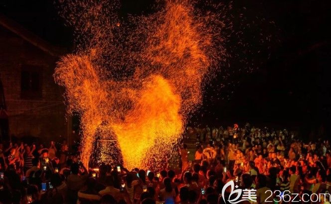  傳統(tǒng)燒瓦塔活動(dòng)