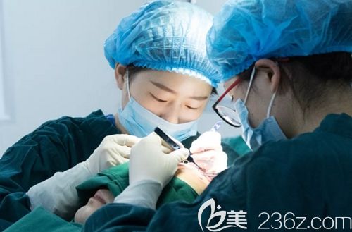 長沙岱高植發(fā)個性定制方案 長沙岱高植發(fā)個性定制方案