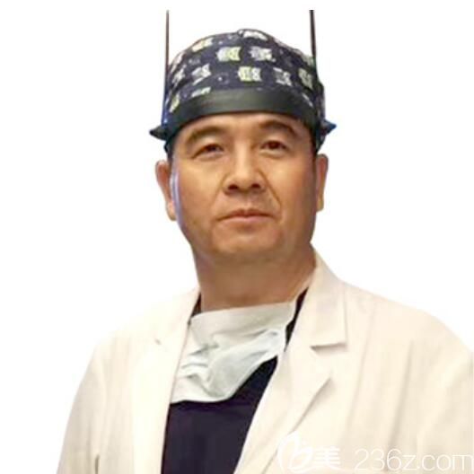 有名的植發(fā)醫(yī)生喬先明 有名的植發(fā)醫(yī)生喬先明