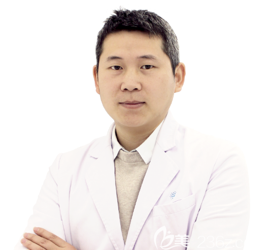 成都絲恒植發(fā)院長李顯耀 成都絲恒植發(fā)院長李顯耀