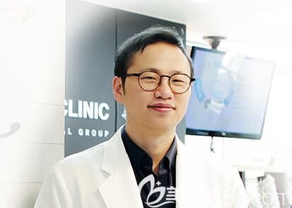 韓國(guó)美&美整形醫(yī)院明洞店代表院長(zhǎng)樸永源 韓國(guó)美&美整形醫(yī)院明洞店代表院長(zhǎng)樸永源