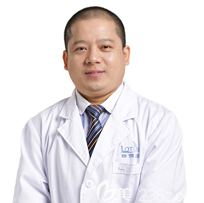 重慶碧蓮盛植發(fā)醫(yī)生李興國(guó)