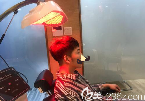 剛做完比鬢角種植我還去享受了水氧護(hù)發(fā)