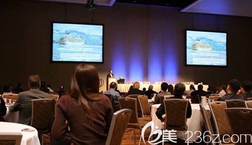 參加植發(fā)學術(shù)交流大會