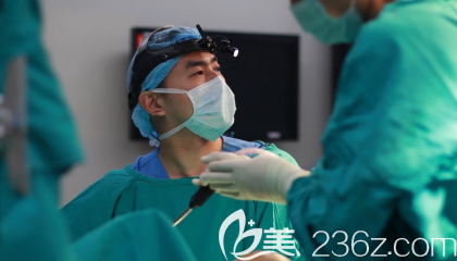 泰國曼谷的PSC整形醫(yī)院Dr peera醫(yī)生手術(shù)活動(dòng) 泰國曼谷的PSC整形醫(yī)院Dr peera醫(yī)生手術(shù)活動(dòng)