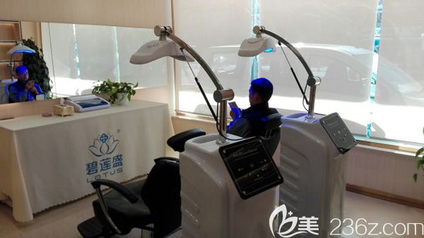 專業(yè)治療脫發(fā)的理療儀器