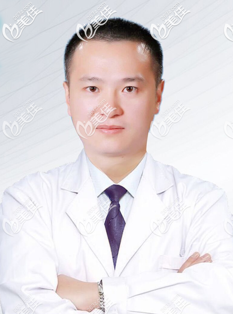 周龍?jiān)洪L(zhǎng) 周龍?jiān)洪L(zhǎng)